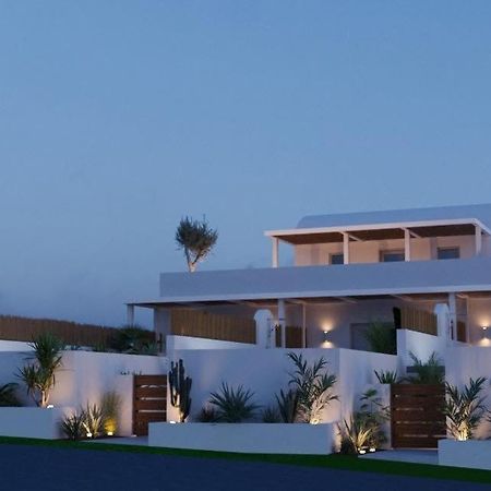 Lejardin Suites Santorini Pyrgos Kallistis Exterior foto