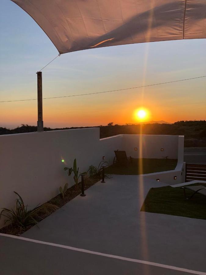 Lejardin Suites Santorini Pyrgos Kallistis Exterior foto